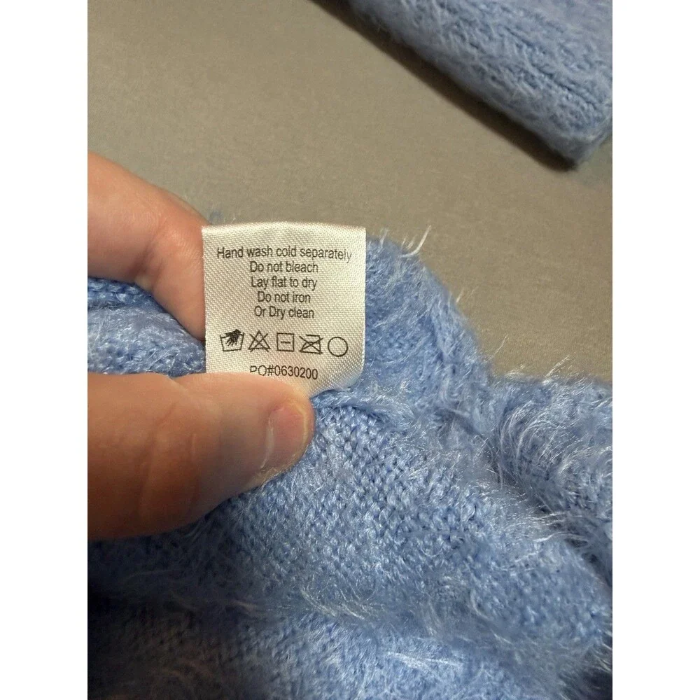 Show Me Your Mumu Cozy Forever Sweater Blue Fuzzy V-Neck XS - Picture 8 of 9